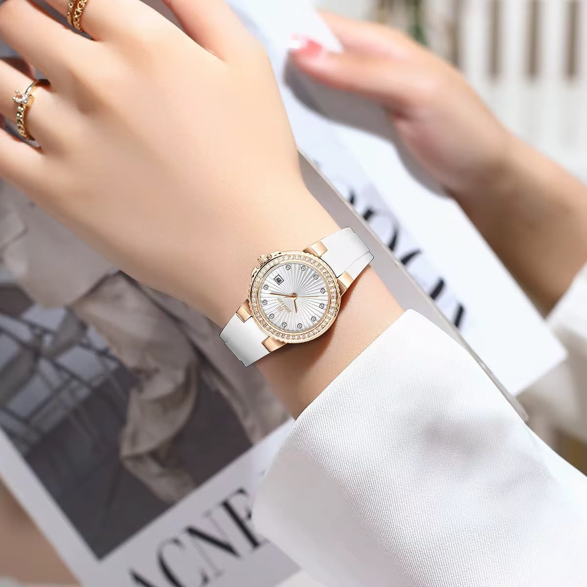 REWARD Diamond Series – Variante Blanco/Oro Rosa en muñeca